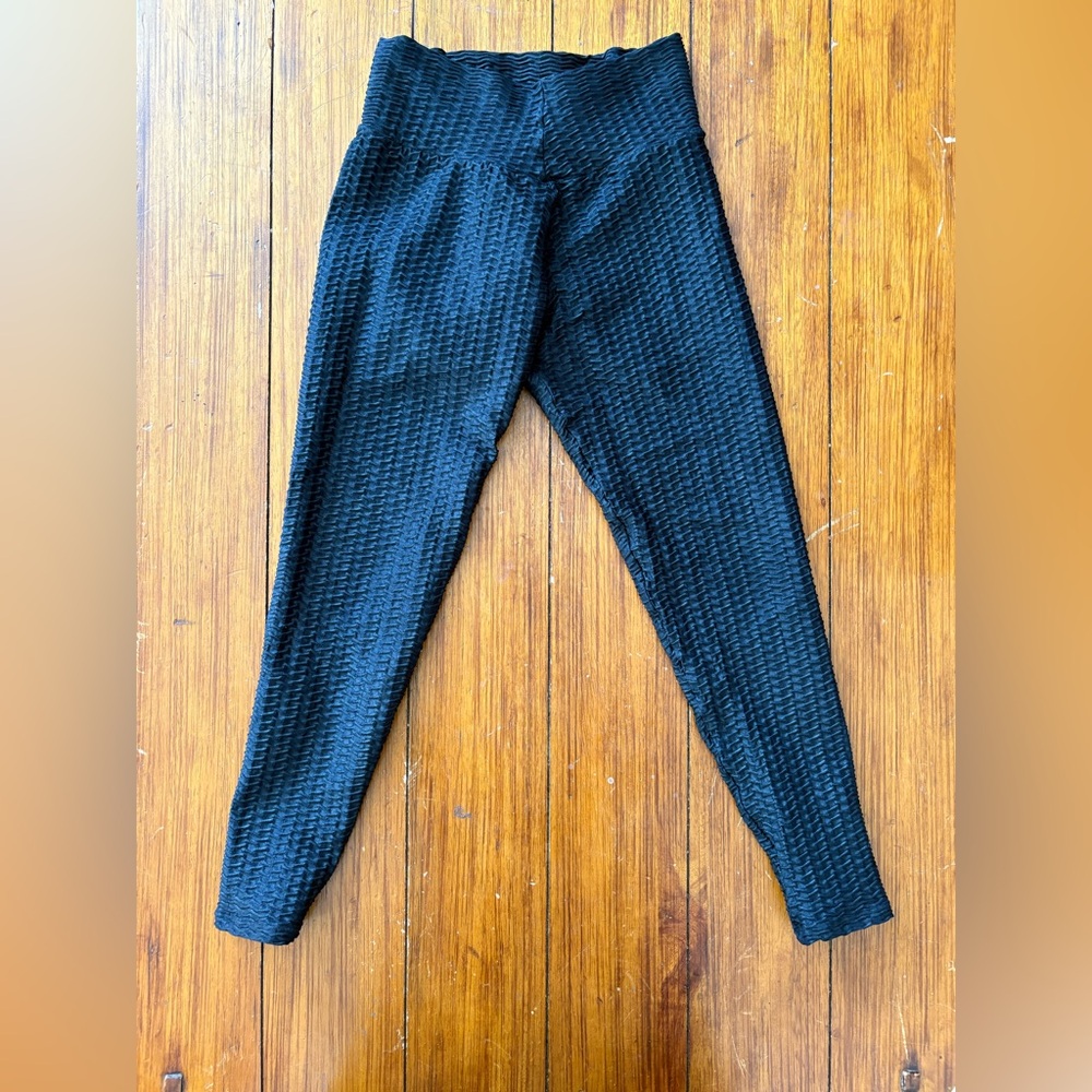 High-Waisted Black Textured Leggings